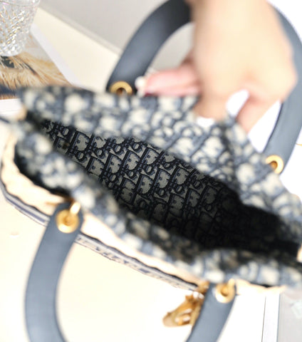 LADY 24 BASKET BAG IN BLACK OBLIQUE JACQUARD MIX BEIGE WICKER