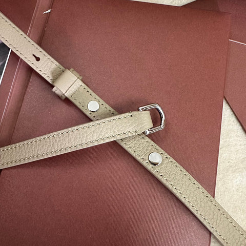 EXTRA POCKET L19 IN DESERT BROWN GRAINED CALFSKIN WITH SILVER HARDWARE
