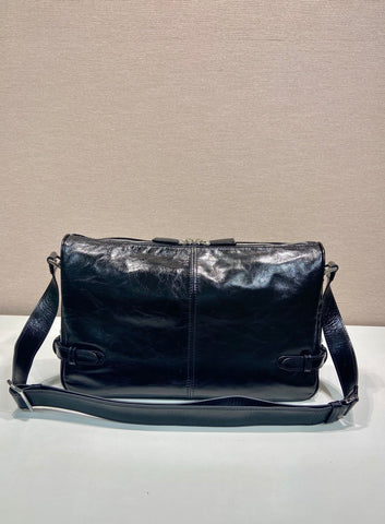 HOBO BAG 35 IN BLACK OIL WAX LAMBSKIN SILVER LOGO