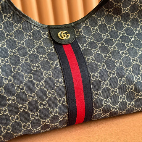 GUCCI GIGLIO LARGE TOTE BAG 60 IN BLUE AND WHITE GG DENIM